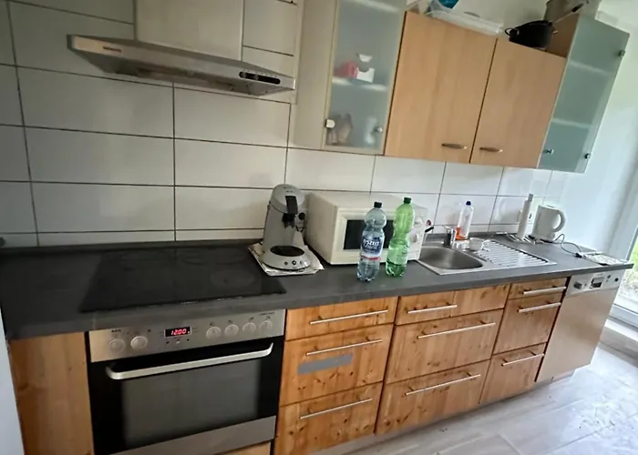 Montoer Und Studentenzimmer Bett Vermietung Ug1