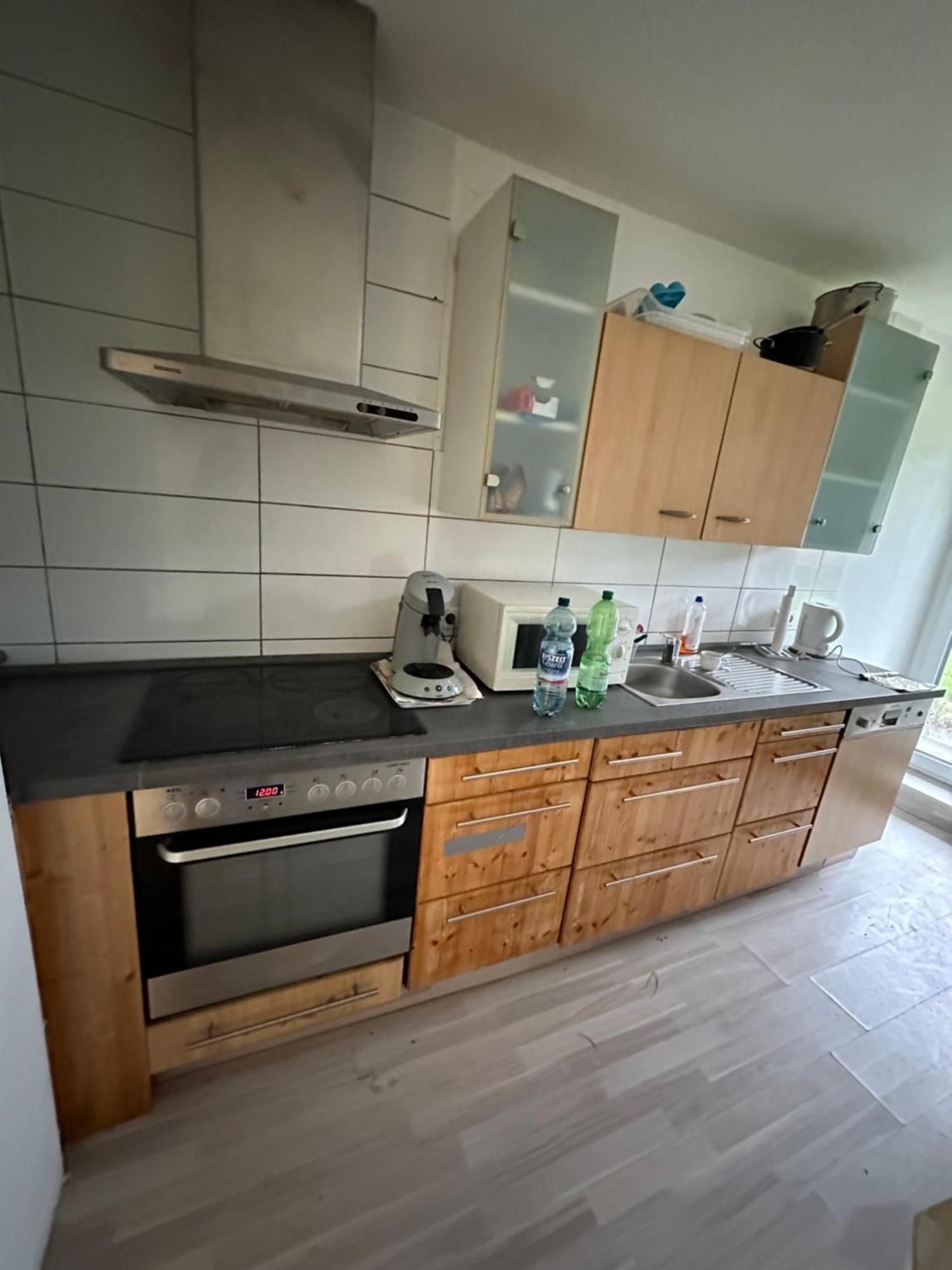 Apartment Montoer Und Studentenzimmer Bett Vermietung Ug1