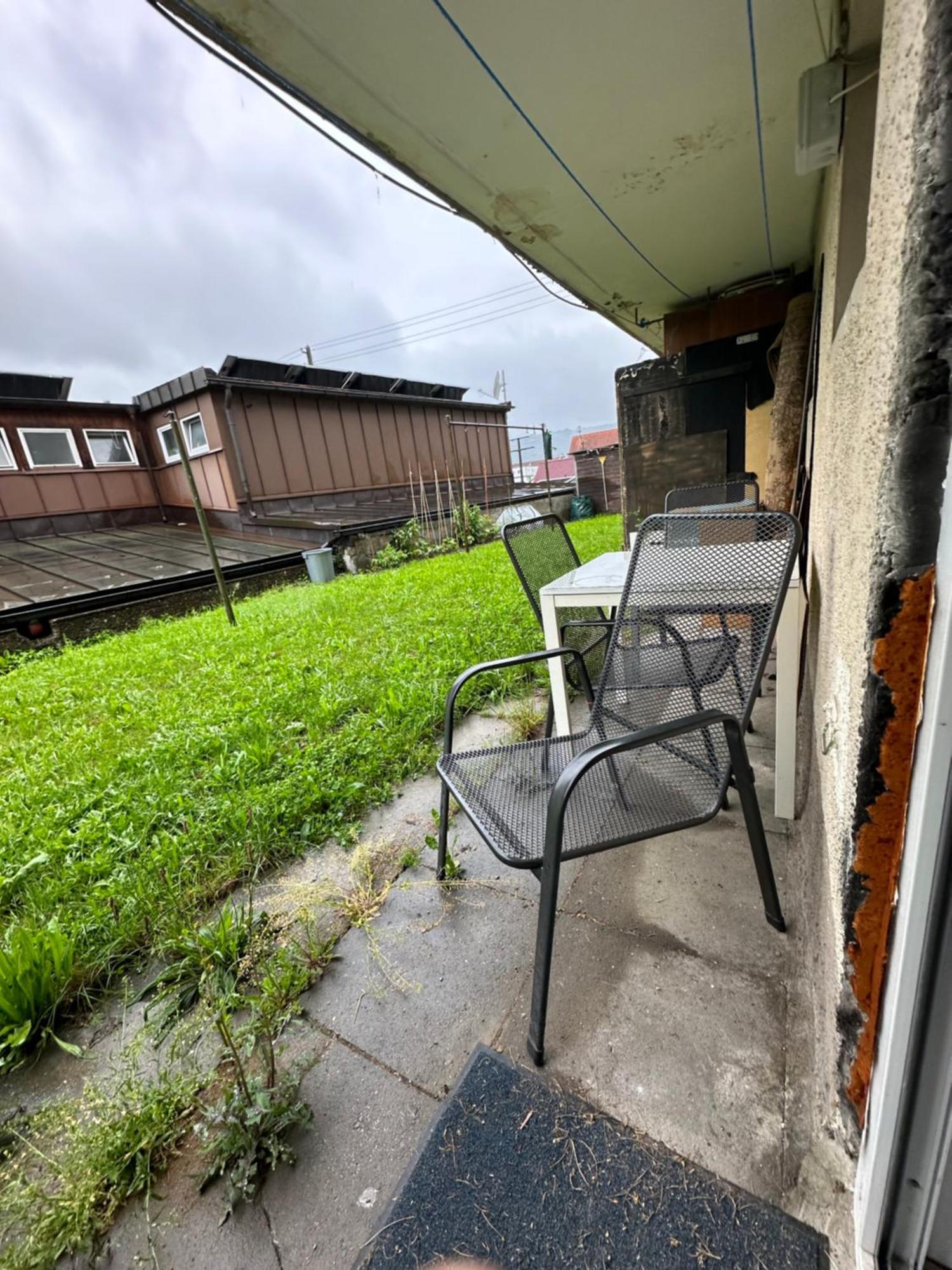 Apartment Montoer Und Studentenzimmer Bett Vermietung Ug1